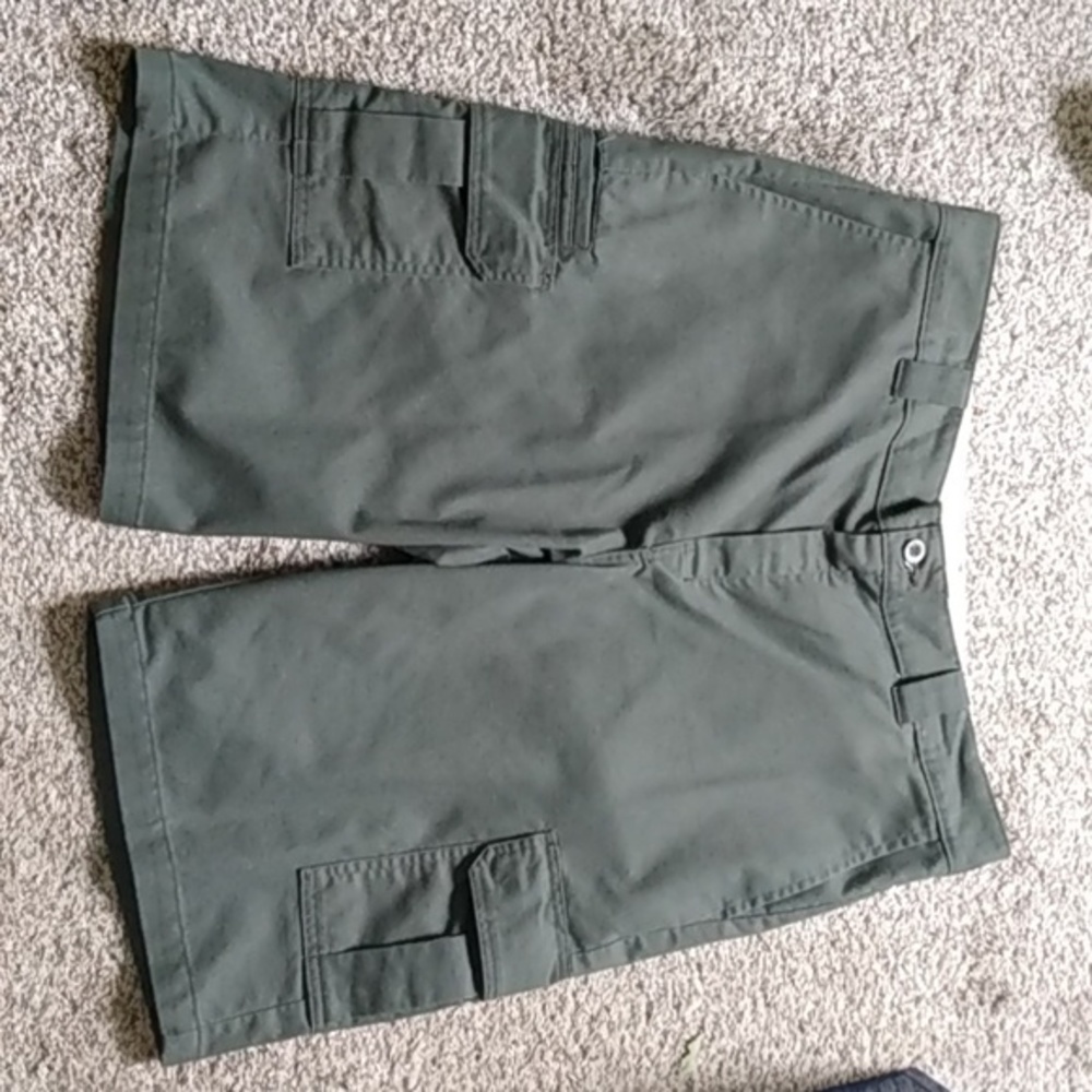 Dickies green cargo shorts size 38